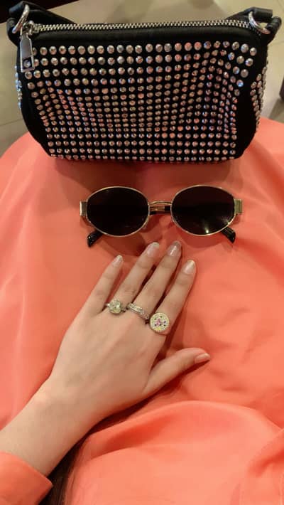 Stylish hand bag