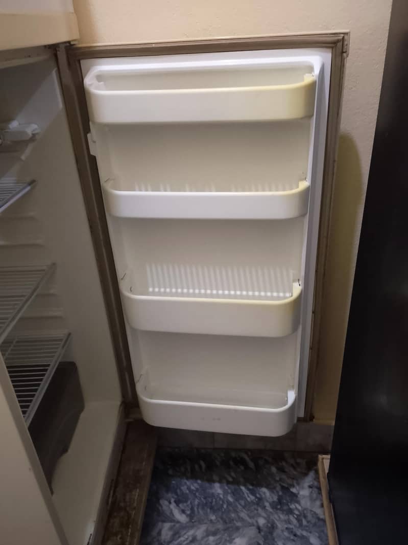 Dawlance fridge 2