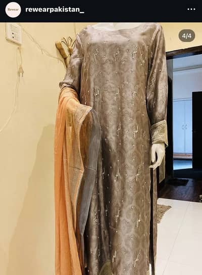 Trendy three piece suit ready to wear