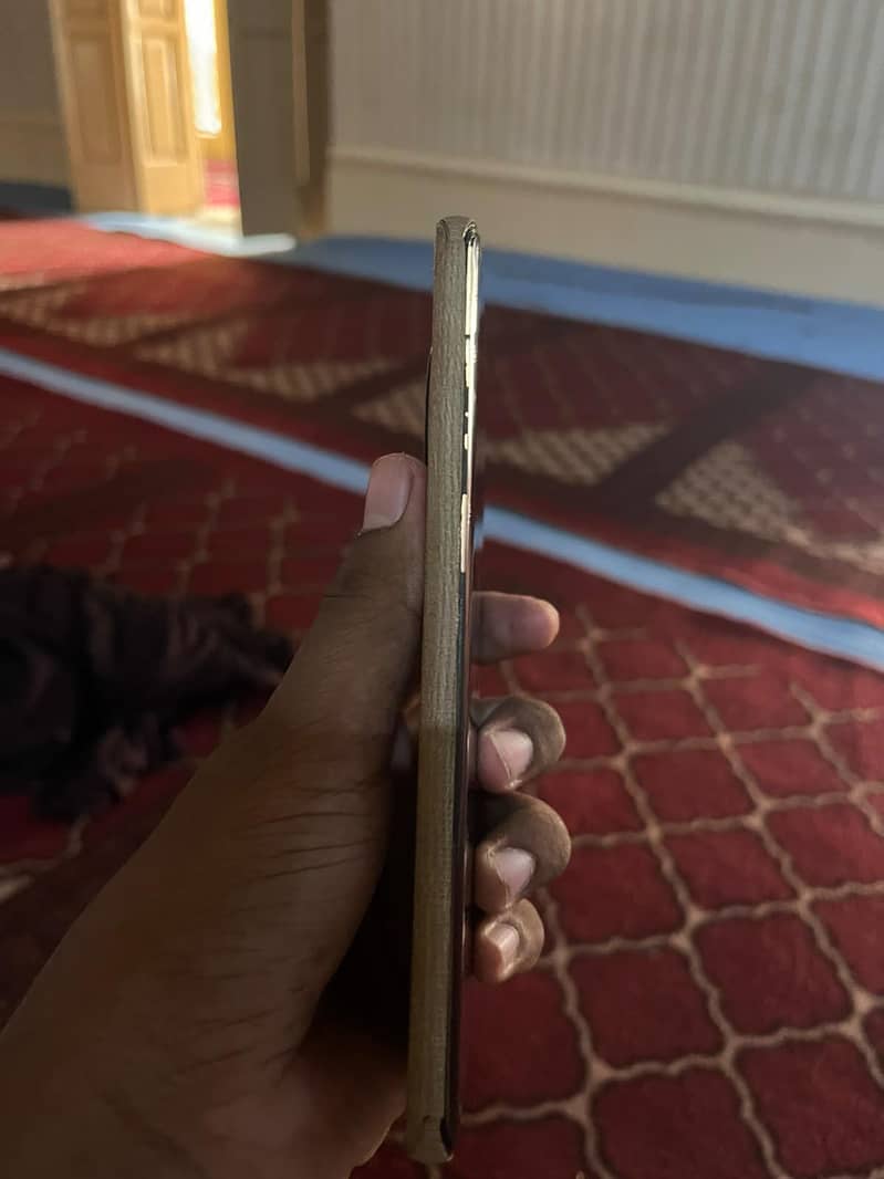 Tecno CAMON 30S 4