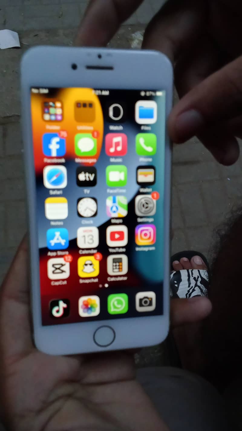 Apple iPhone 7 1