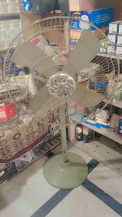 pedestal fan
