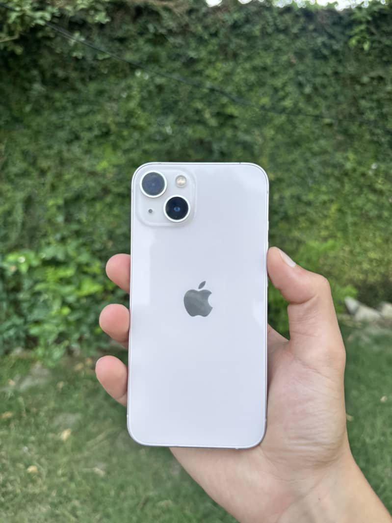 Apple iPhone 13 2
