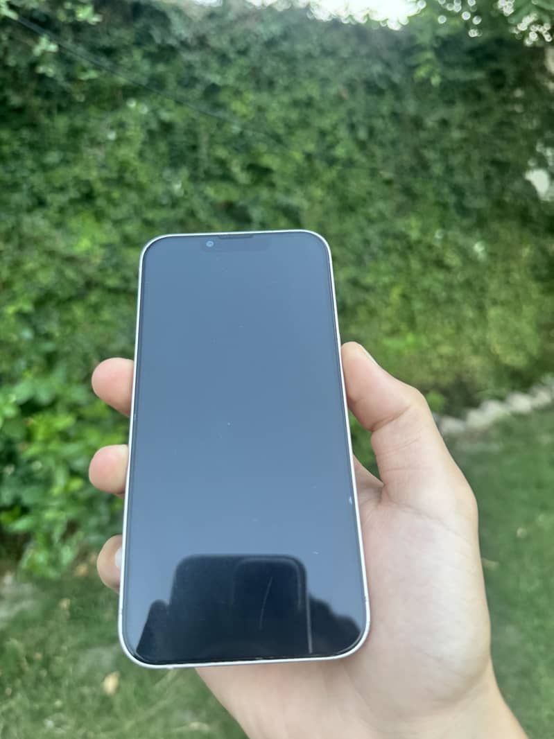 Apple iPhone 13 4