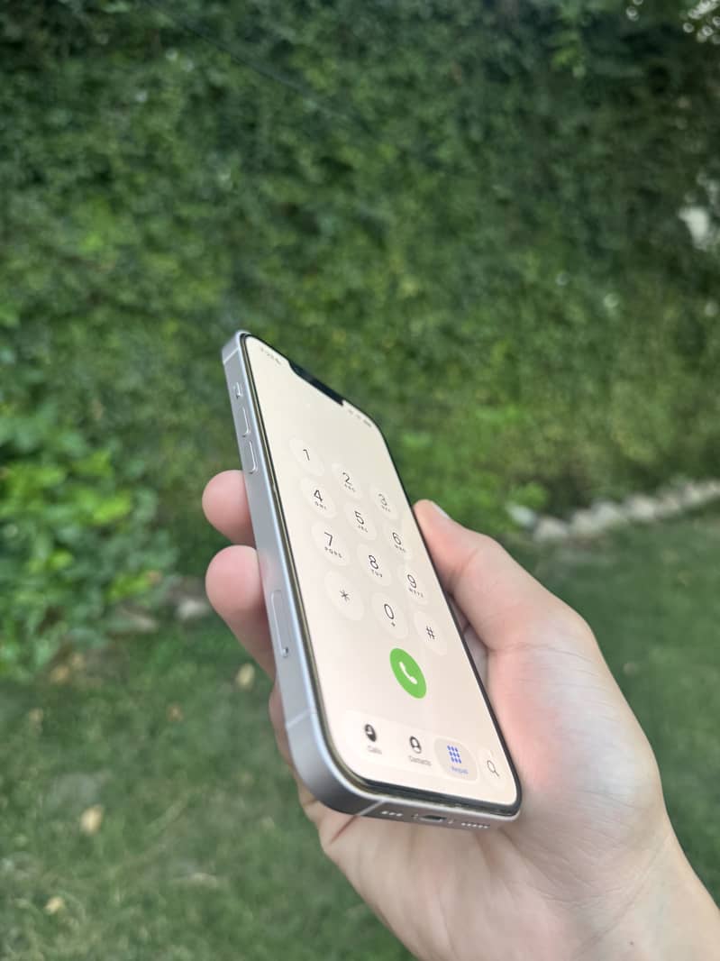 Apple iPhone 13 6