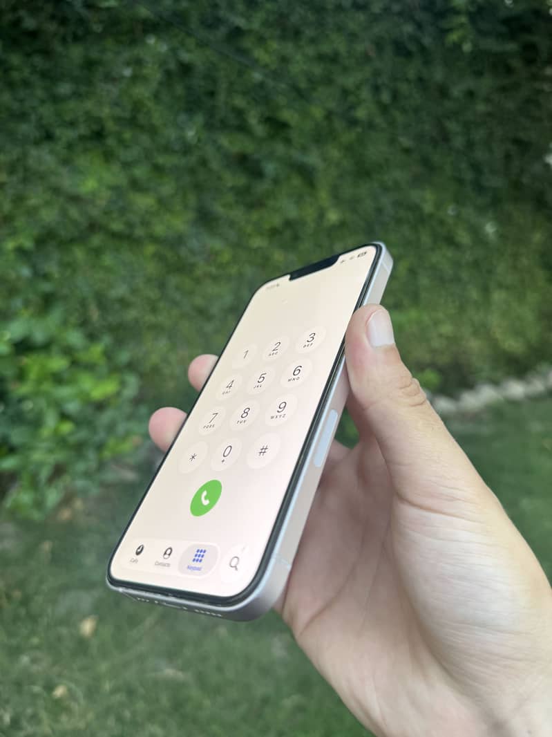 Apple iPhone 13 7