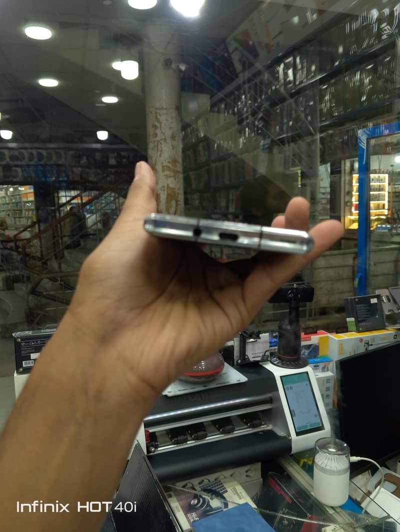 Sharp Aquos Crystal 4
