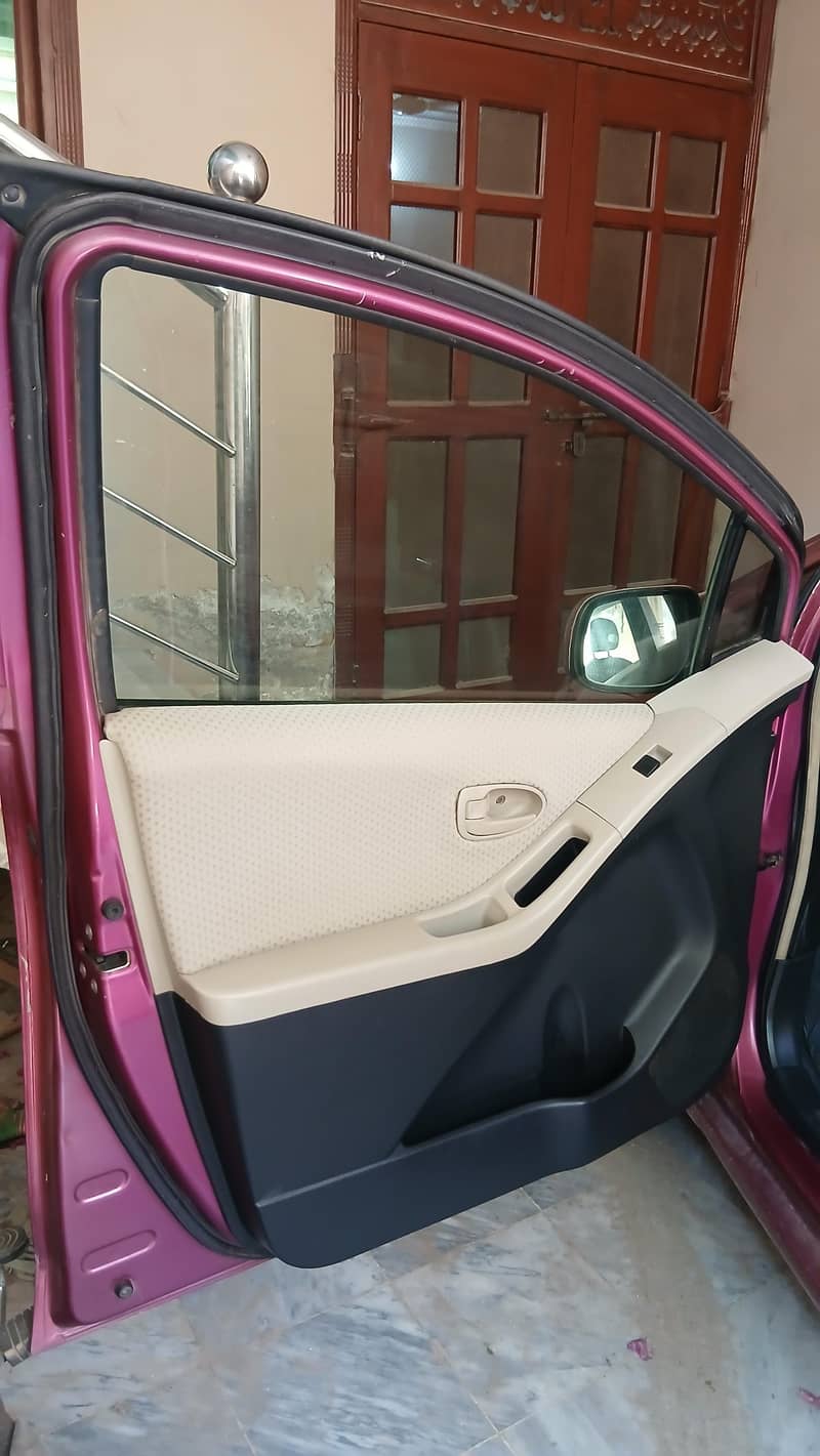 Toyota Vitz 2005/2008 8