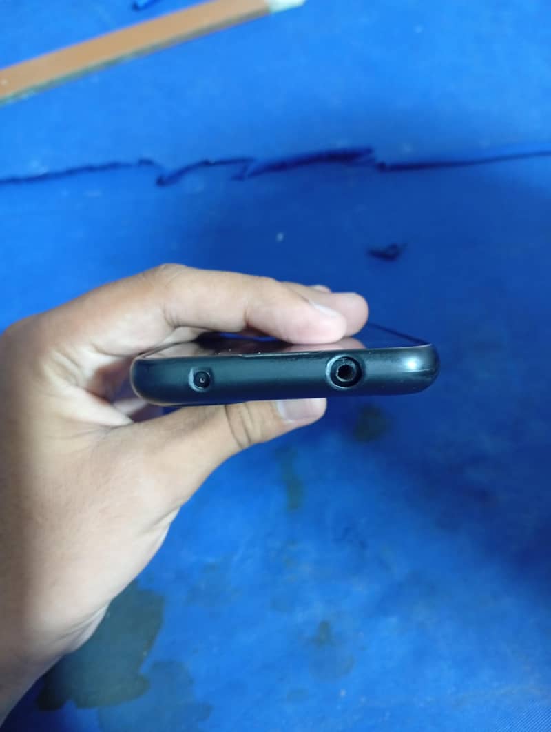 Google Pixel 4a 6/128 0