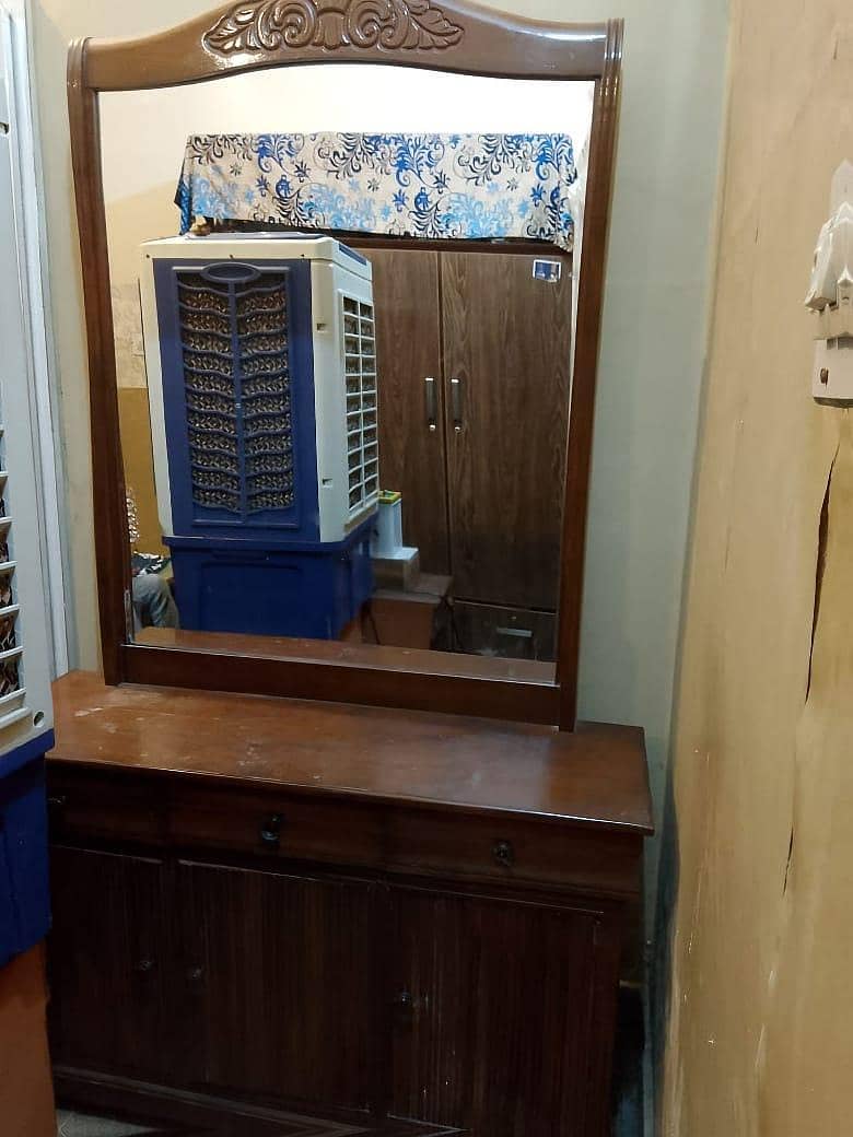 dressing table & side table 0
