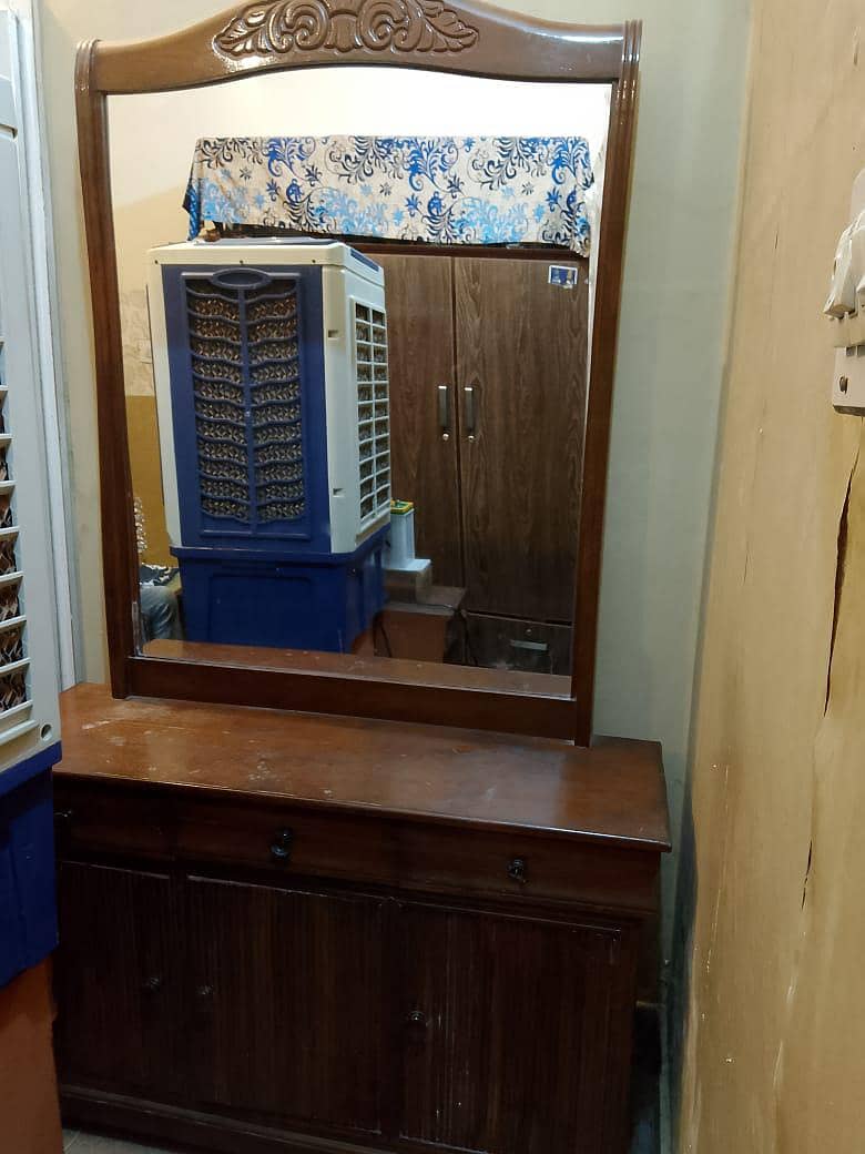 dressing table & side table 3