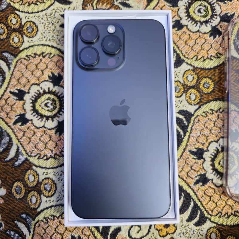 Apple iPhone 15 Pro Max 2