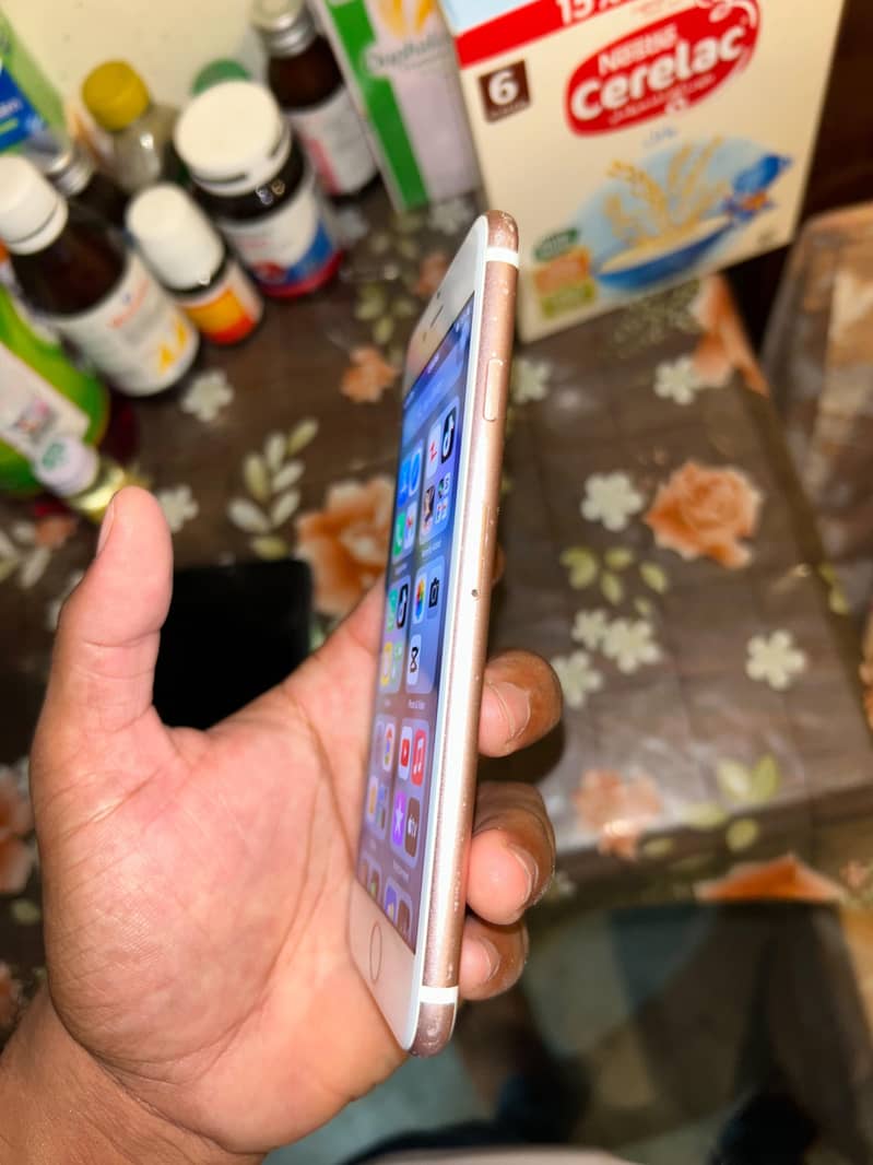 Apple iPhone 7 6