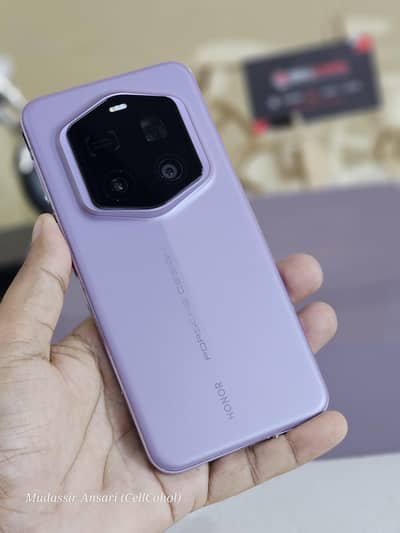 Magic 7 RSR Porsche Design Elite Class Premium Flagship Phone