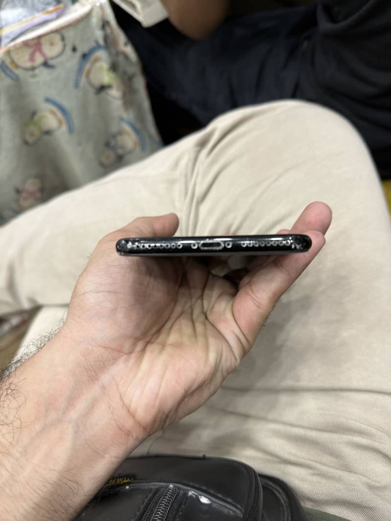 Apple iPhone 7 Plus 1