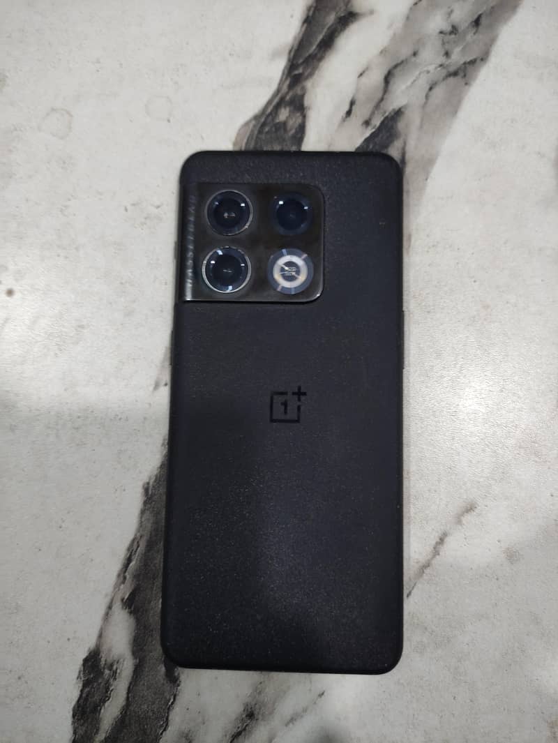 One Plus 10 Pro 1