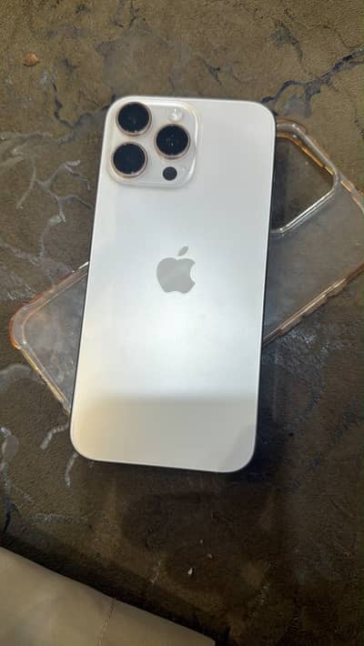 Apple iPhone 16 Pro Max