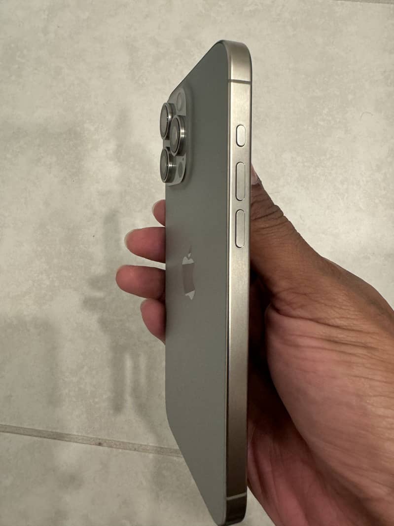iPhone 15 pro 5