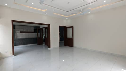 FOR RENT Brand New 5-Beds Upper Portion with Separate Gate i_8/2