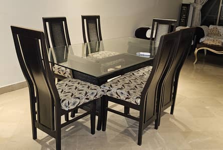 6 persons dining table with chairs