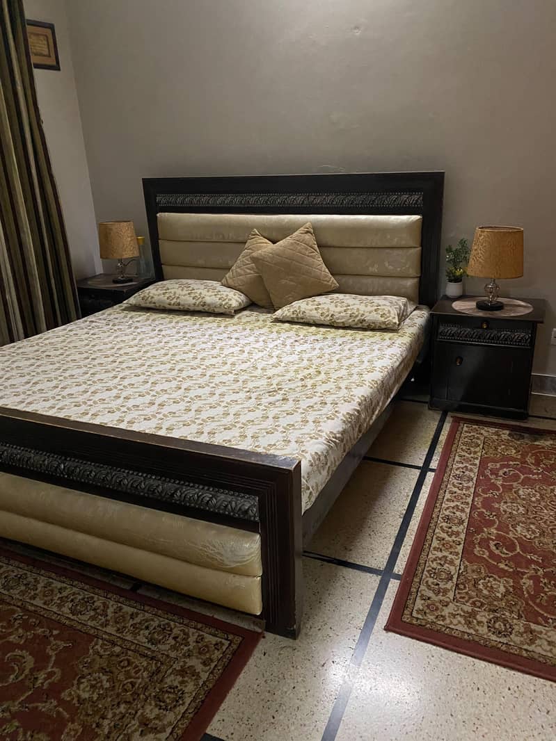 king bed 1