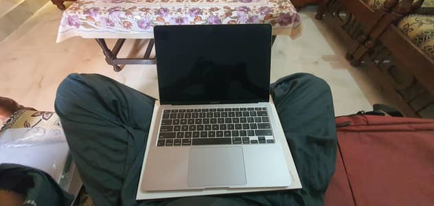 Apple MacBook