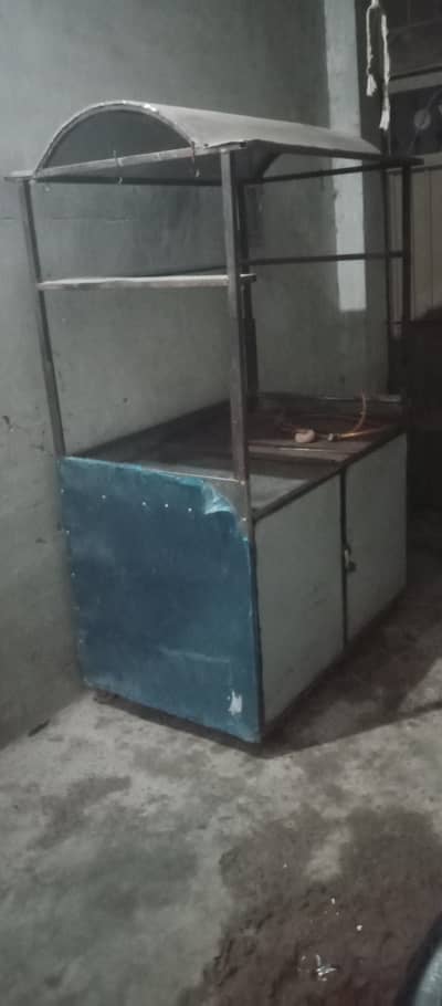 burger and shwarama counter urgent sale sirf 2month use huwa hy