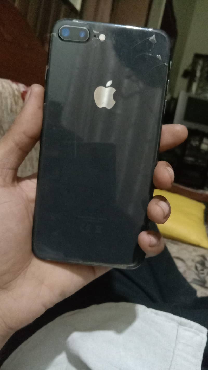 Apple iPhone 8 Plus 0