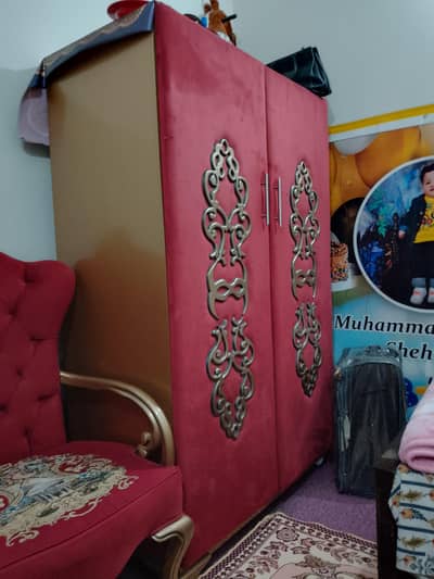 pora set ferneciutr bilkul brand new,,,, chinoti ,deco polish m