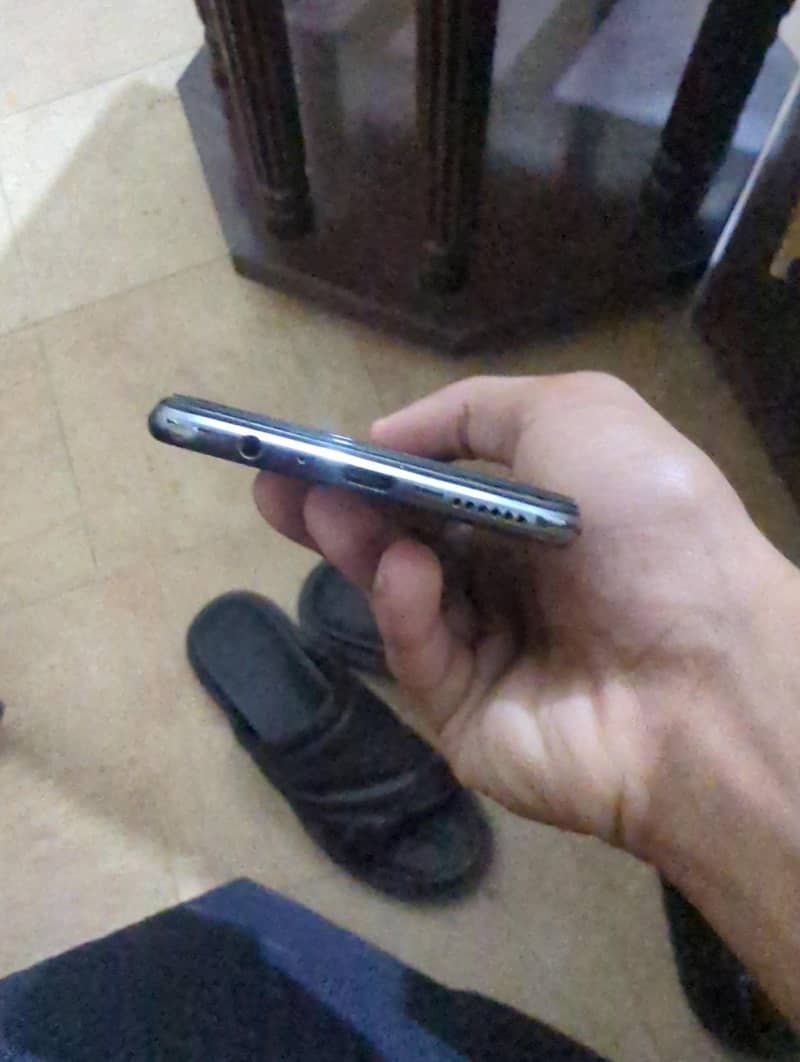 Vivo V21e 4