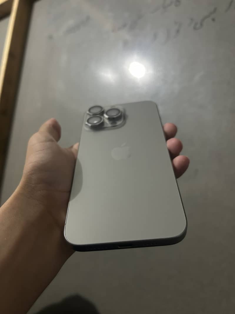 15 pro max 4