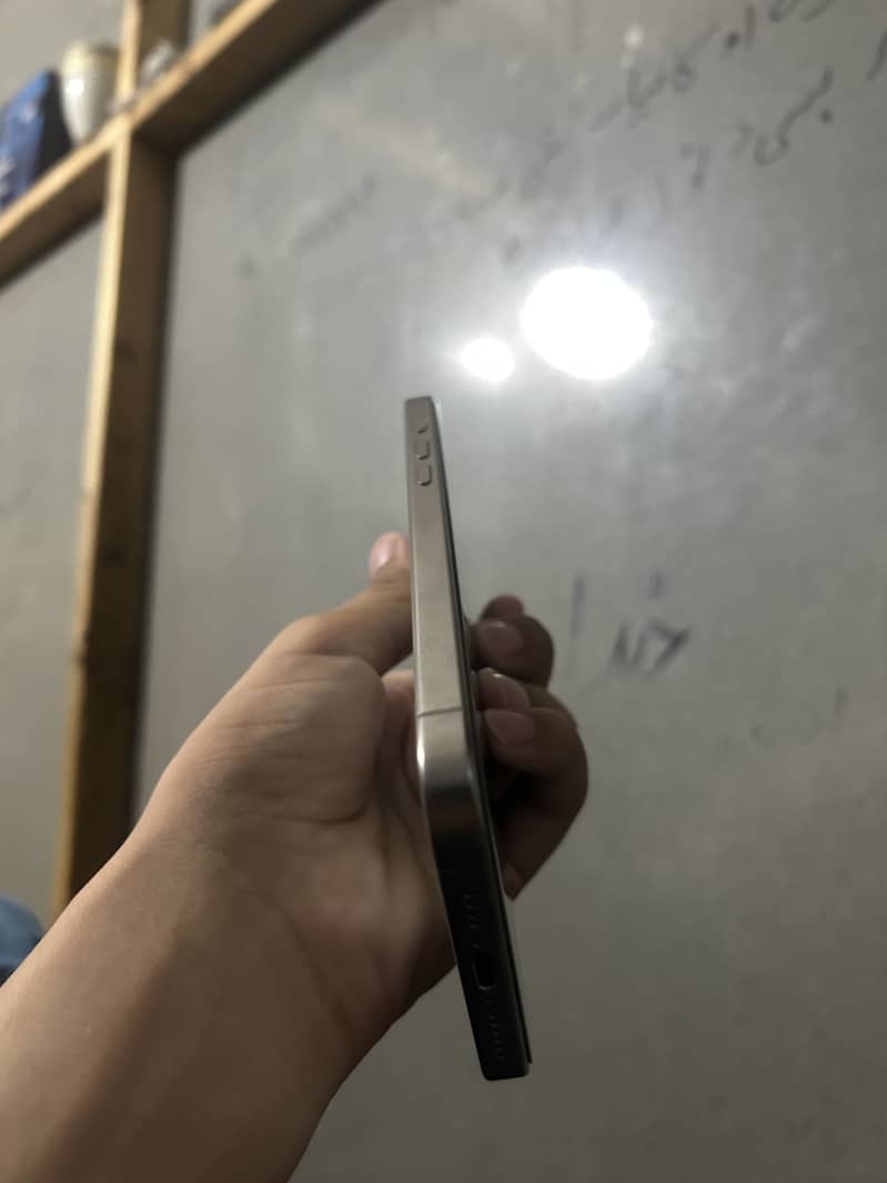 15 pro max 5