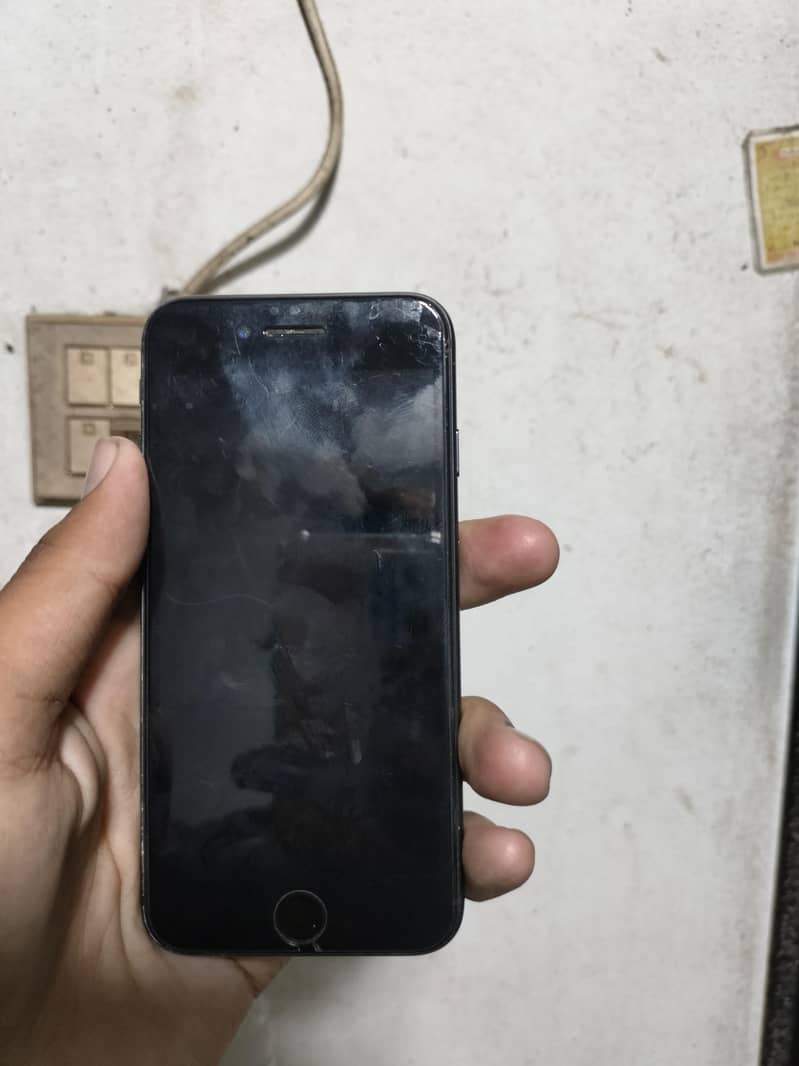 Apple iPhone 7 2