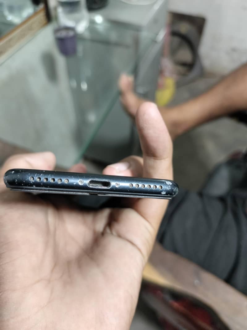 Apple iPhone 7 4