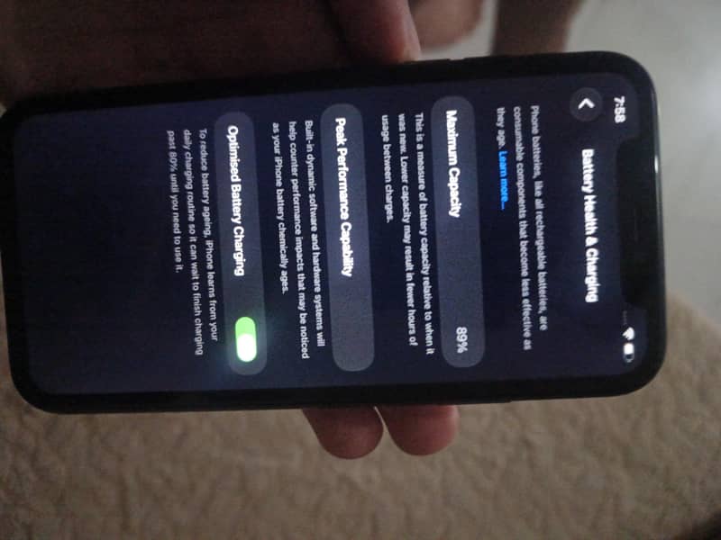 iPhone 11 3