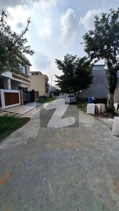 Plot No-1156 Block E - 5 Marla Plot On Top Location of Phase 6 DHA Lahore For Urgent Sale