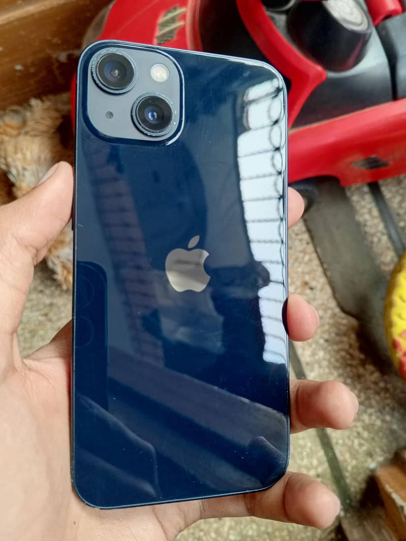 Apple iPhone 13 2