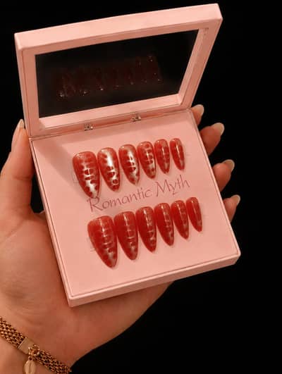 Press On Cat Eye Nails