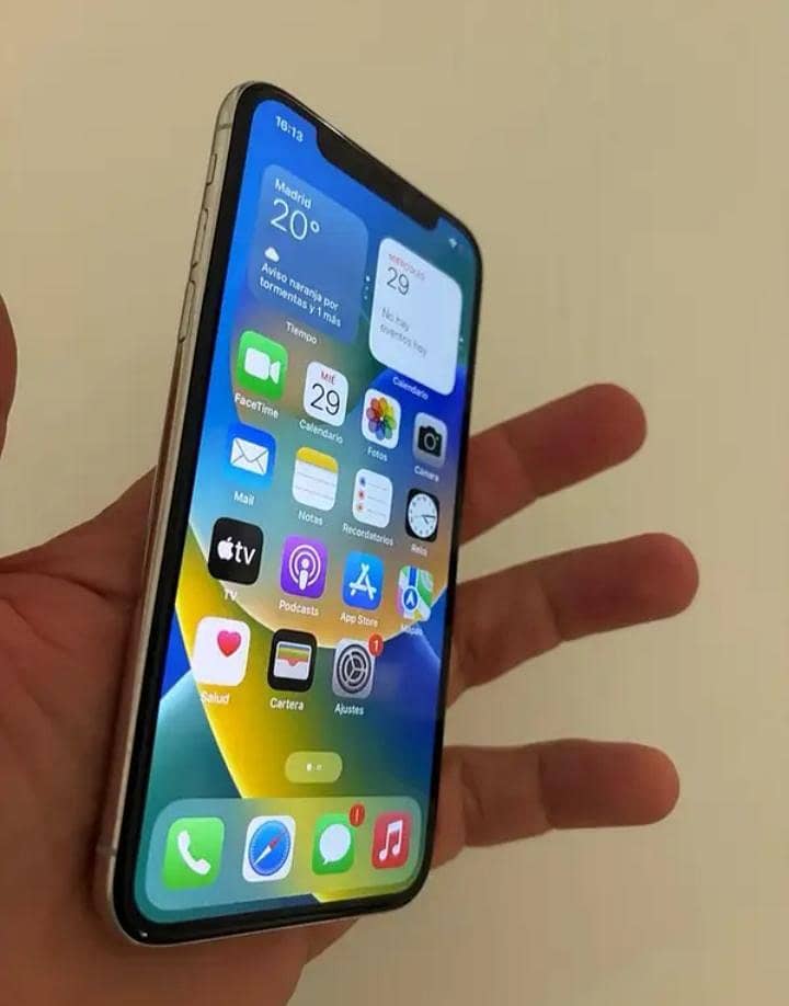 Apple iPhone X 3