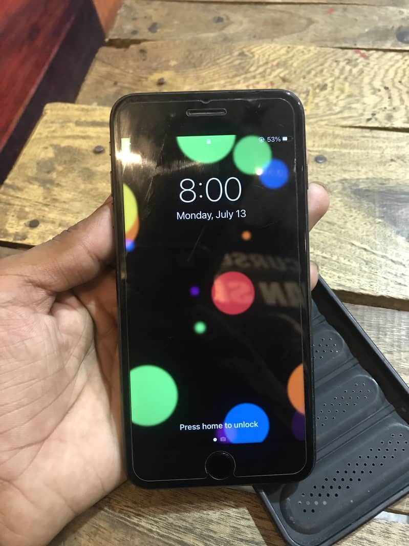 Apple iPhone 7 Plus 1