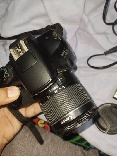 Canon D1300 eos dslr