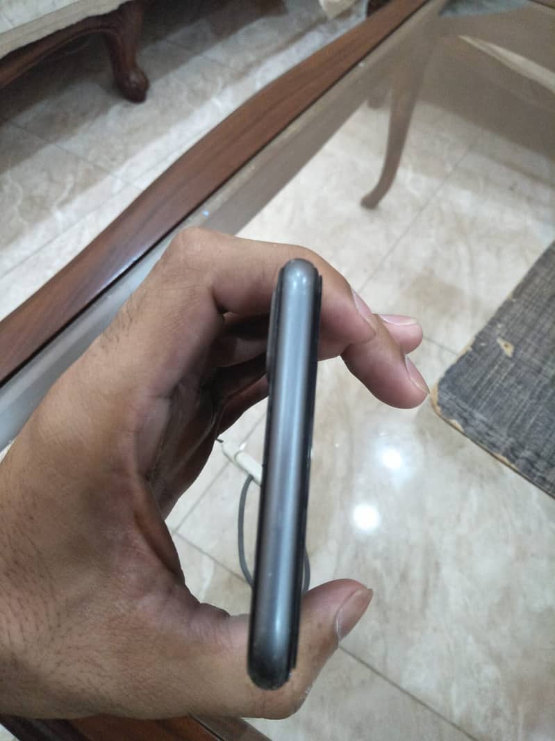 Apple iPhone 8 Plus 6