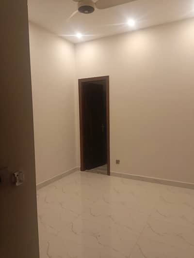 4 Marla Brand new flat available for rent silent office or job holders near ucp University or shaukat khanum hospital or abdul sattar eidi road M2 or emporium mall