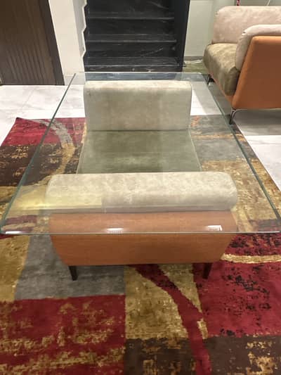 Sofa set with table