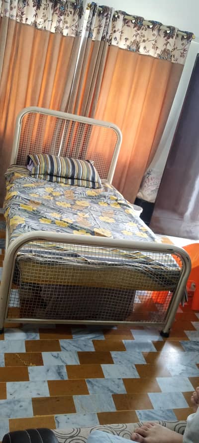 single bed