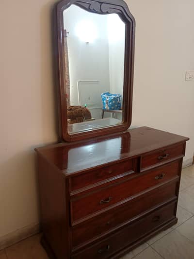 Dressing table