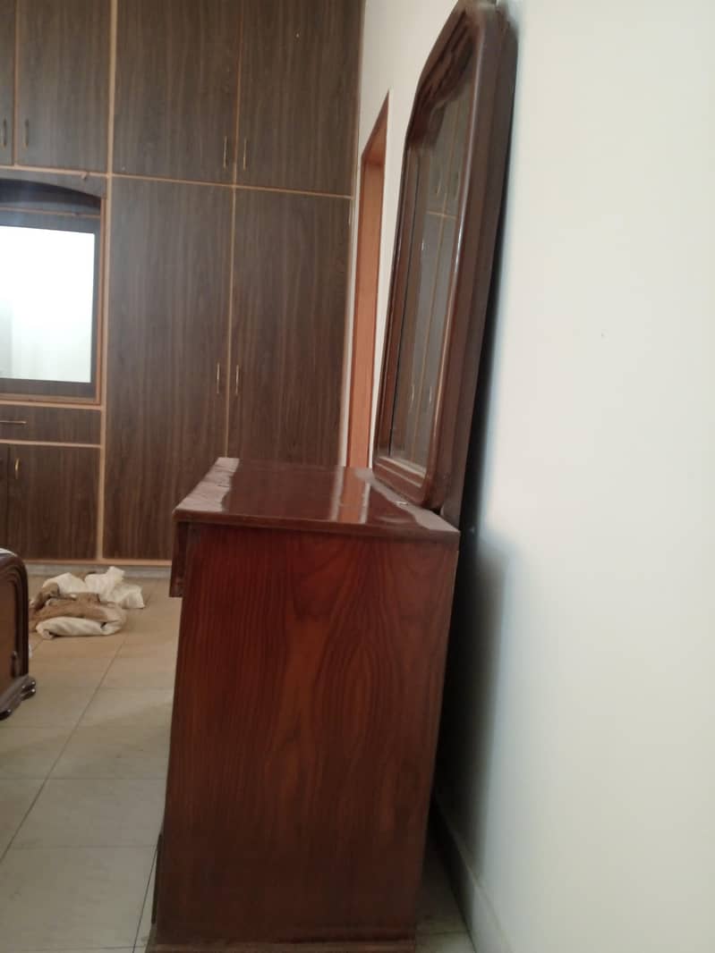 Dressing table 2