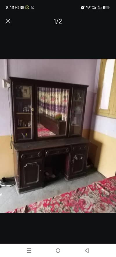 bed and dressing table
