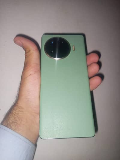 Tecno Spark 20 Pro Plus