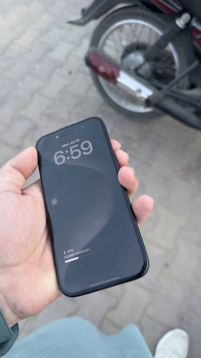 Apple iPhone 15 Pro 9